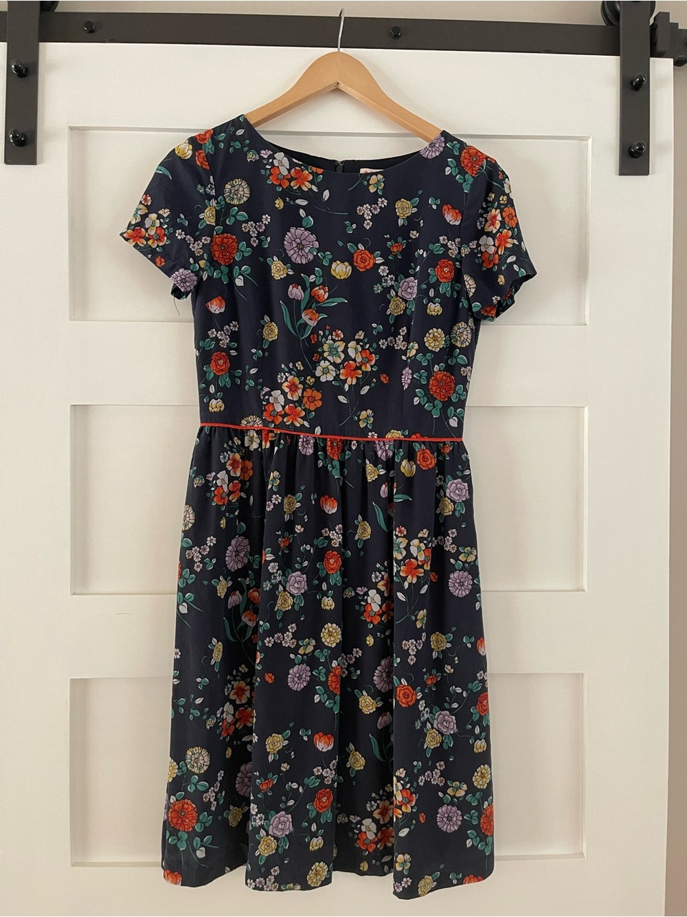 Brooks Brothers 100% Silk Floral Navy Short-Sleeve Fit & Flare Dress